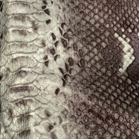 DSW Snakeskin Print Bag - Picture 8 of 8